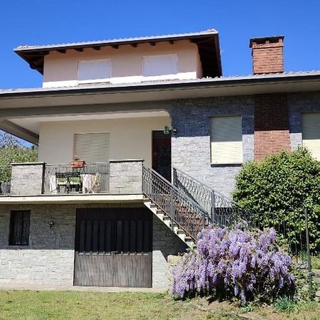 Ferienwohnung Casale Cadeloro Nebbiuno Exterior foto