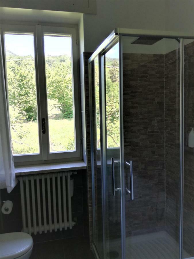 Ferienwohnung Casale Cadeloro Nebbiuno Exterior foto