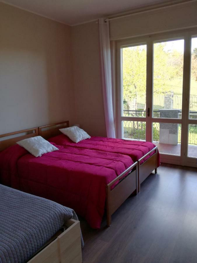 Ferienwohnung Casale Cadeloro Nebbiuno Exterior foto